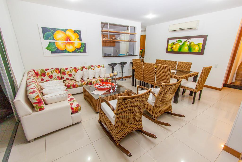 Travelers Orange Cartagena